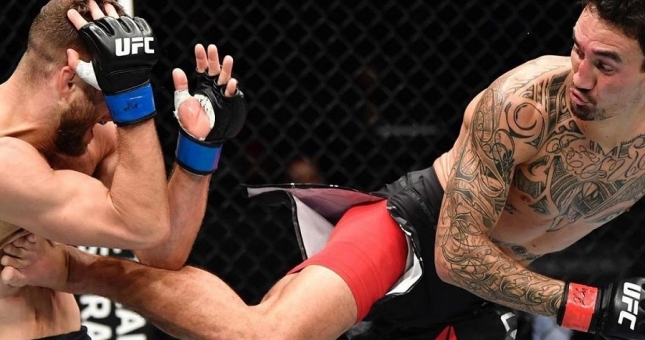 Max Holloway vs Calvin Kattar: Một trận đấu, 8 kỷ lục!