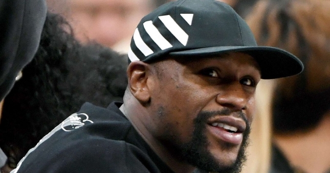 Trận Floyd Mayweather vs Logan Paul bị hoãn vô thời hạn