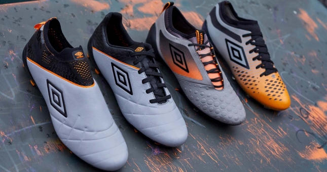 3 mẫu giày đá bóng mới phối màu cực ngầu từ Umbro