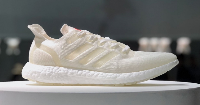 Adidas giới thiệu giày thể thao cực đẹp có thể tái chế 100%