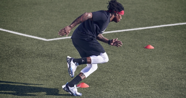 Thương hiệu bóng rổ Jordan bất ngờ tung ra 3 mẫu giày bộ