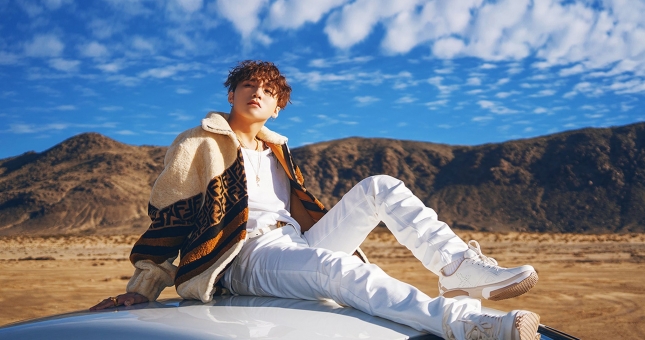 Hé lộ đôi giày Sơn Tùng thực sự quảng bá trong MV Hãy Trao Cho Anh