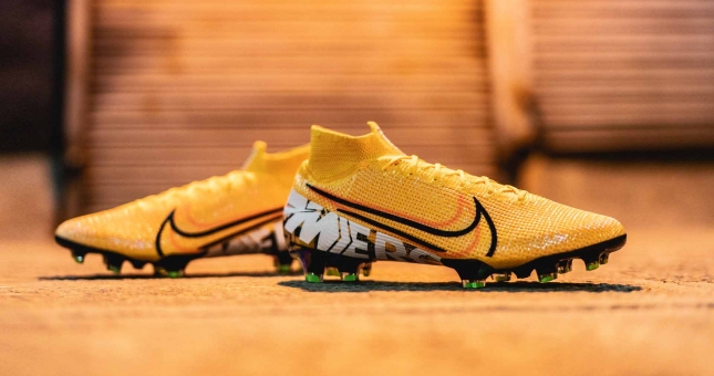 Nike ra mắt siêu phẩm giày đinh Mercurial Superfly 7 số lượng hạn chế 