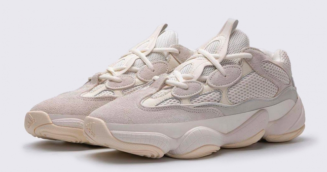 Cận cảnh siêu phẩm Adidas Yeezy 500 “Bone White” của Kanye West 
