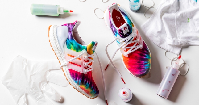 Adidas ra mắt bản phối Ultra Boost độc với họa tiết sặc sỡ