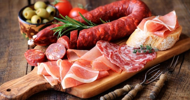 Xúc xích, thịt xông khói có thể không an toàn như bạn nghĩ