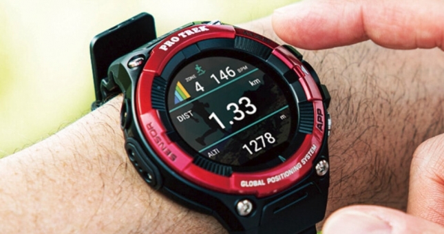 Casio lần đầu tiên giới thiệu đồng hồ thông minh có cảm biến đo tim