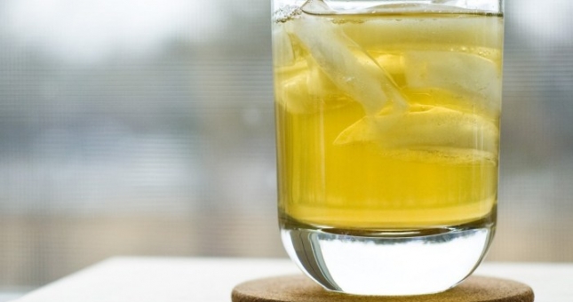 5 lợi ích bất ngờ khi uống đá hằng ngày