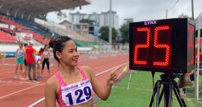 Mẹ bỉm sữa giảm 30 kg, phá KLQG Việt Nam nội dung đi bộ 10 km