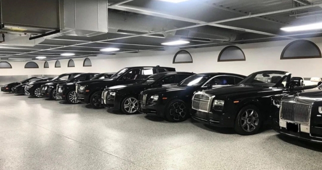 Mayweather khoe dàn 5 chiếc Roll-Royce hơn 2 triệu Bảng