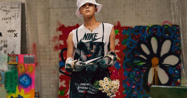 Đập hộp 'siêu phẩm' giày của G-Dragon