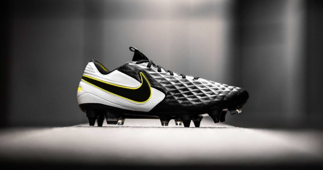 Nike ra mắt thể hệ mới của huyền thoại Tiempo Legend 8