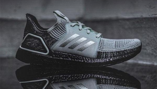 4 hãng giày thể thao giảm giá 'hấp dẫn' cuối tuần 15/12