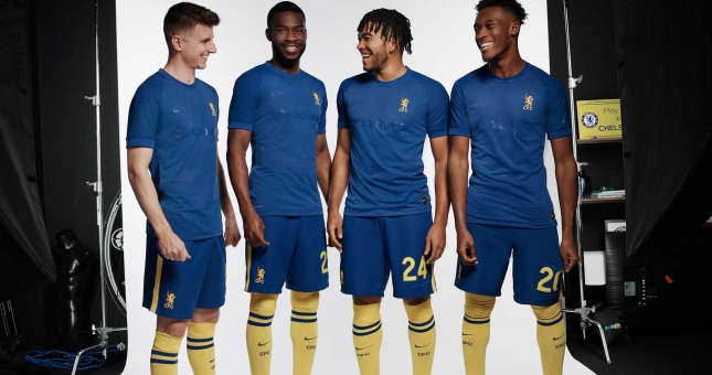 Dàn sao Chelsea ra mắt bộ áo đấu đặc biệt 