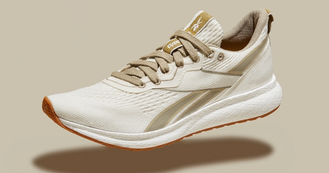 Giày chạy bộ của Reebok được làm gần như toàn bộ từ thực vật