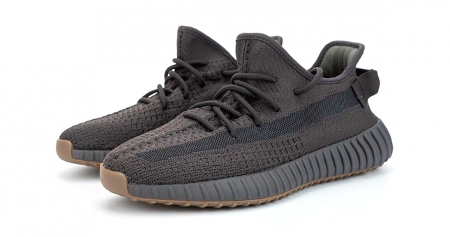 Cận cảnh Adidas Yeezy Boost 350 V2 'Cinder' và 'Marsh'