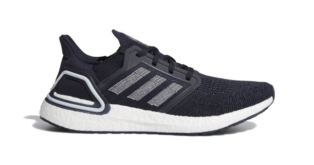 Adidas tạo ra giày UltraBoost 20 từ rác thải nhựa