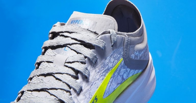 Brooks lần đầu giới thiệu giày chạy có đệm carbon