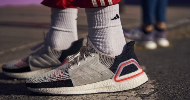 Adidas giảm giá nhiều giày chạy để đón siêu giày mới?