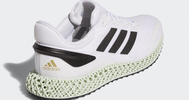 Độc đáo Adidas 4D Run 1.0 mượn thiết kế SuperStar