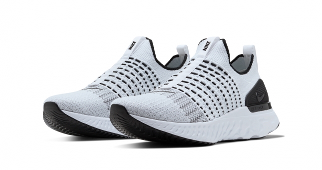 Nike React Phantom Run Flyknit 2 không dây hấp dẫn