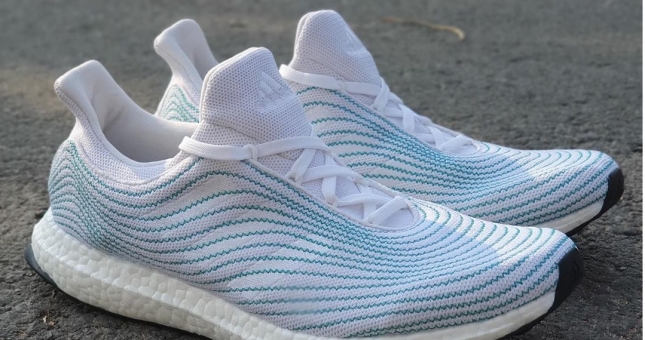 Adidas ra mắt UltraBoost bảo vệ môi trường lạ mắt