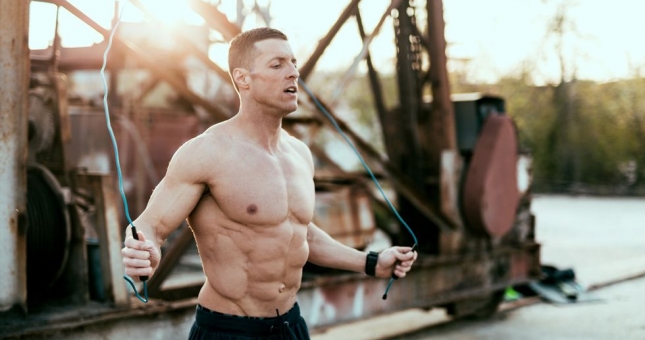 Đốt mỡ bụng 'cực cháy' với bài nhảy dây HIIT trong 17 phút