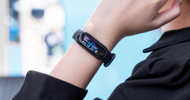 Ảnh trên tay thực tế của Xiaomi Mi Band 5