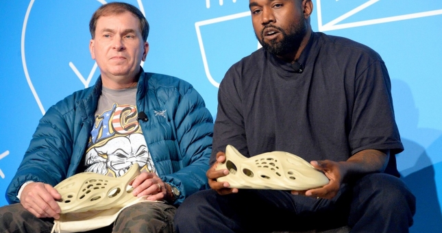 Kanye West hé lộ thời điểm bán dép YEEZY Foam Runner