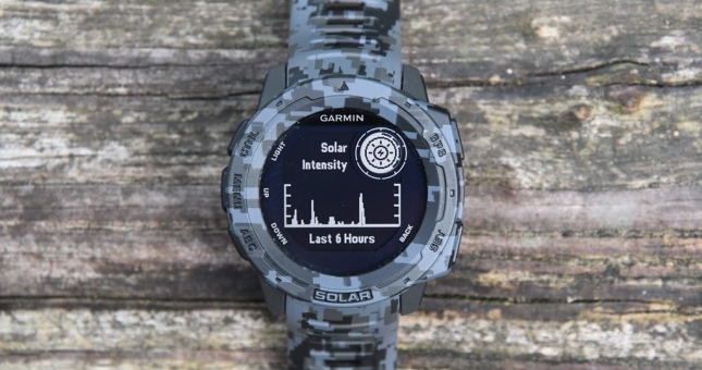 Garmin giới thiệu đồng hồ dã ngoại sạc năng lượng mặt trời