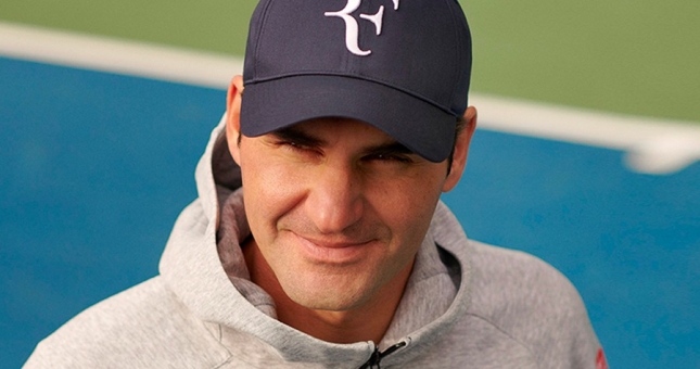 UNIQLO lần đầu ra mắt mũ mang logo RF của Roger Federer