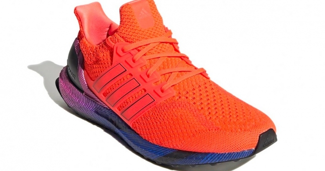 Adidas ra mắt UltraBOOST DNA 'Bình Độ' lạ mắt