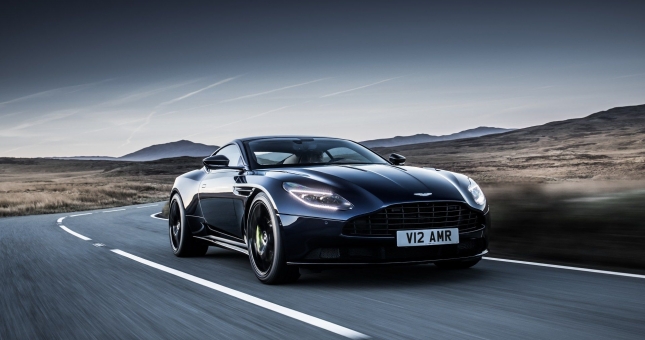 Aston Martin trình làng DB11 AMR 2018 với 630 mã lực