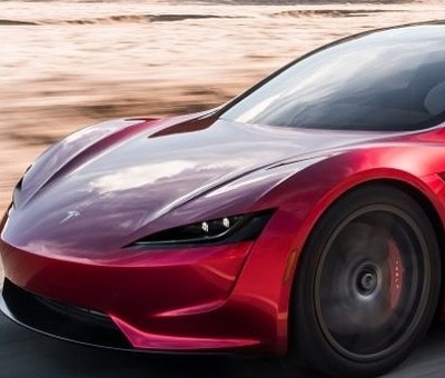 Siêu xe Tesla Roadster dùng động cơ đẩy tên lửa gây sốc