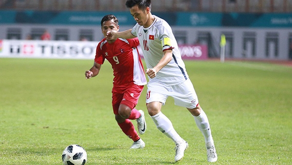 Cảm động với tấm lòng của các cầu thủ U23 Việt Nam dành cho bóng đá nữ