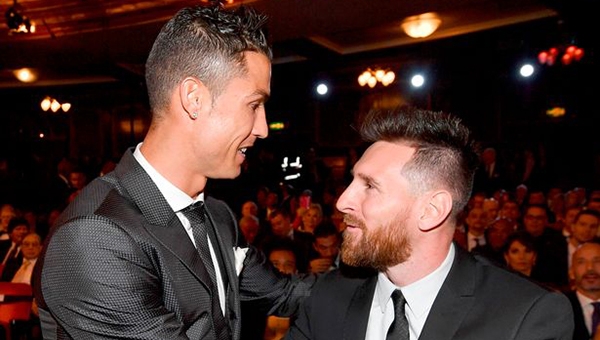 Ronaldo và Messi 'xấu tính': Khi không ai chịu làm nền cho kẻ khác