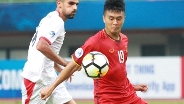 HLV Hoàng Anh Tuấn: 'U19 Việt Nam kiệt sức về cuối trận'