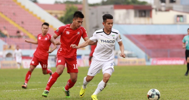 Văn Toàn sút hỏng penalty, HAGL trắng tay rời Lạch Tray