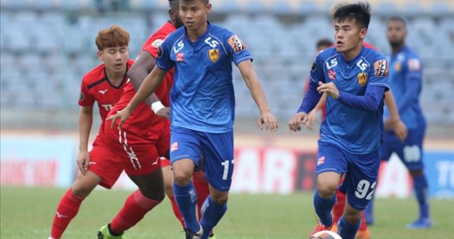 Tân binh Viettel gây bất ngờ, đánh bại cựu vương Quảng Nam