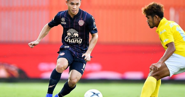 Xuân Trường ngồi dự bị, Buriram thắng vất vả nhờ VAR