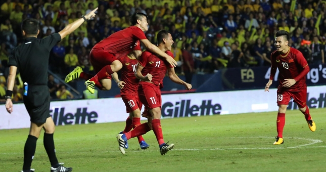 Việt Nam vào chung kết King's Cup 2019