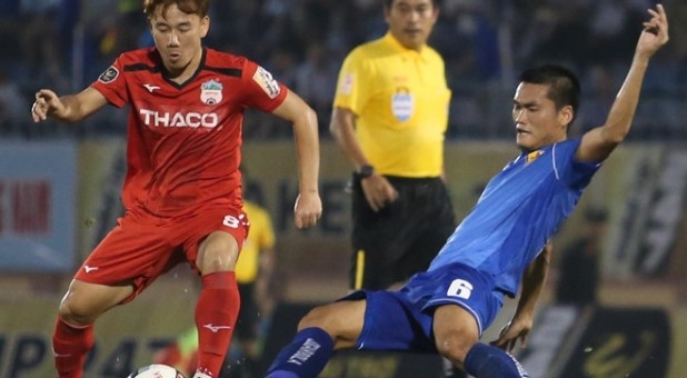 Gục ngã trên chấm 11m, HAGL mất tấm vé bán kết vào tay Quảng Nam