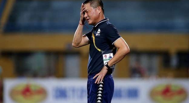 Hà Nội mất HLV trưởng trong trận đại chiến với HAGL