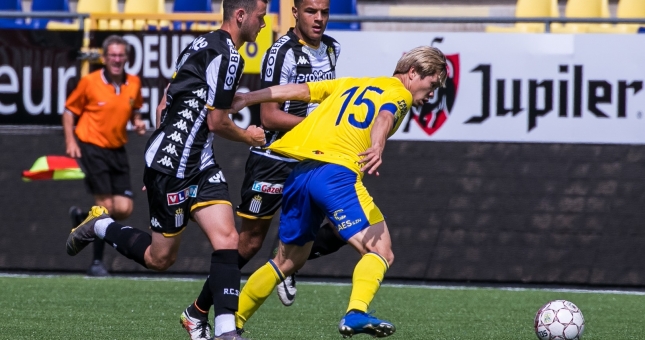 Công Phượng lần đầu kiến tạo, Sint-Truiden thua ngược đầy tiếc nuối