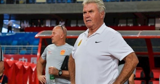 Báo Trung Quốc chỉ trích HLV Hiddink thậm tệ sau trận thua Việt Nam