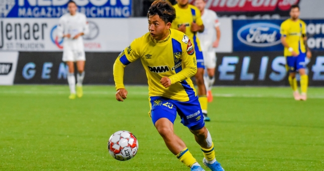 Công Phượng ngồi ngoài, Sint-Truiden thắng nhọc đối thủ hạng dưới