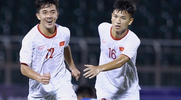 Sao HAGL lập siêu phẩm, U19 Việt Nam khởi đầu thuận lợi ở VL châu Á