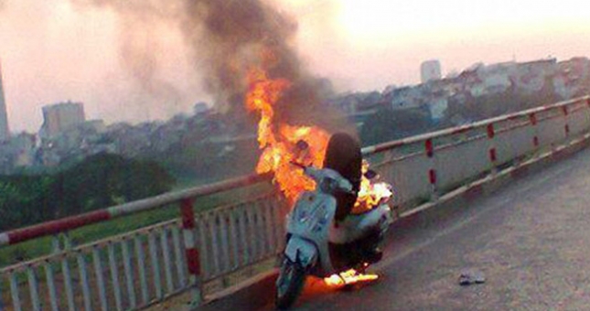 Phòng chống cháy nổ cho ô tô, xe máy trong mùa hè nắng nóng