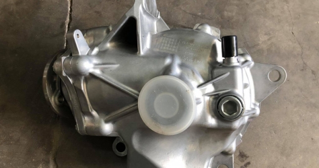 Mercedes-Benz GLC bị lỗi cầu trước, hãng từ chối bảo hành