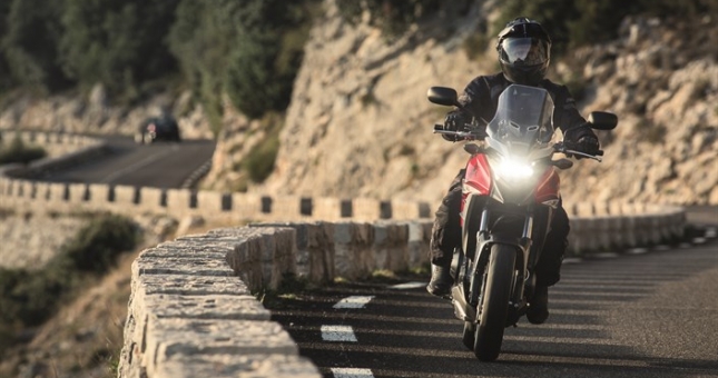 Honda CB500X - Chiến binh khám phá những cung đường